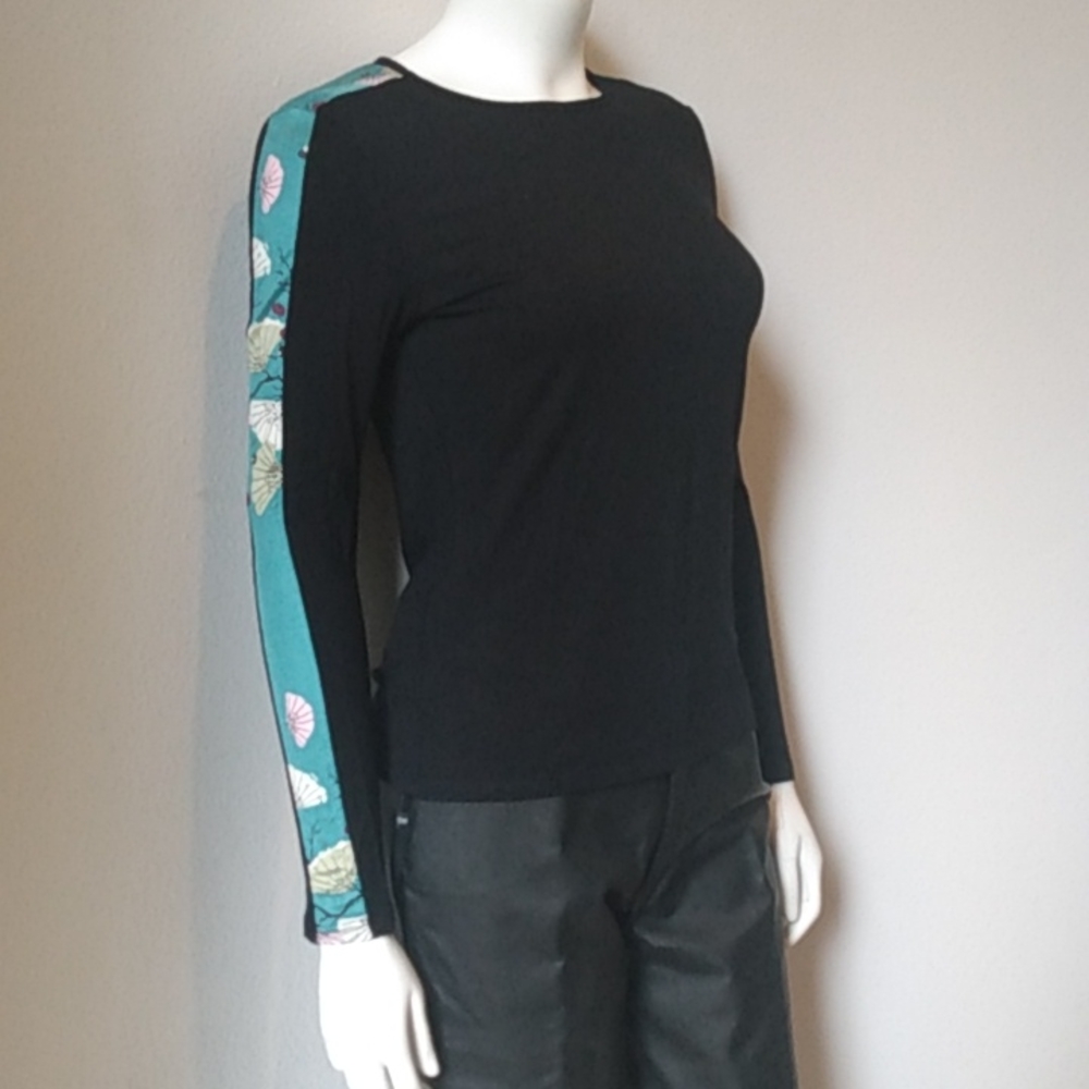 Long sleeve knit top, small, black